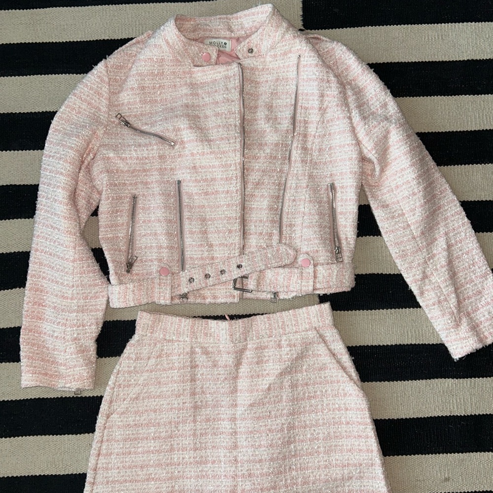 Chic Pink Tweed Jacket and Skirt Set